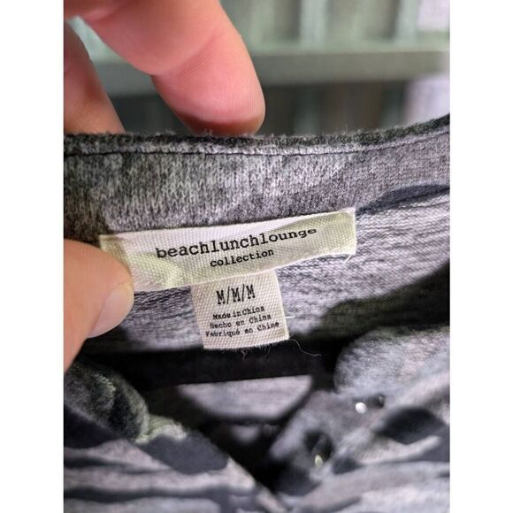 BEACHLUNCHLOUNGE Camo Print Henley Top Black Soft Stretchy Jersey Knit Women's S - Picture 3 of 5